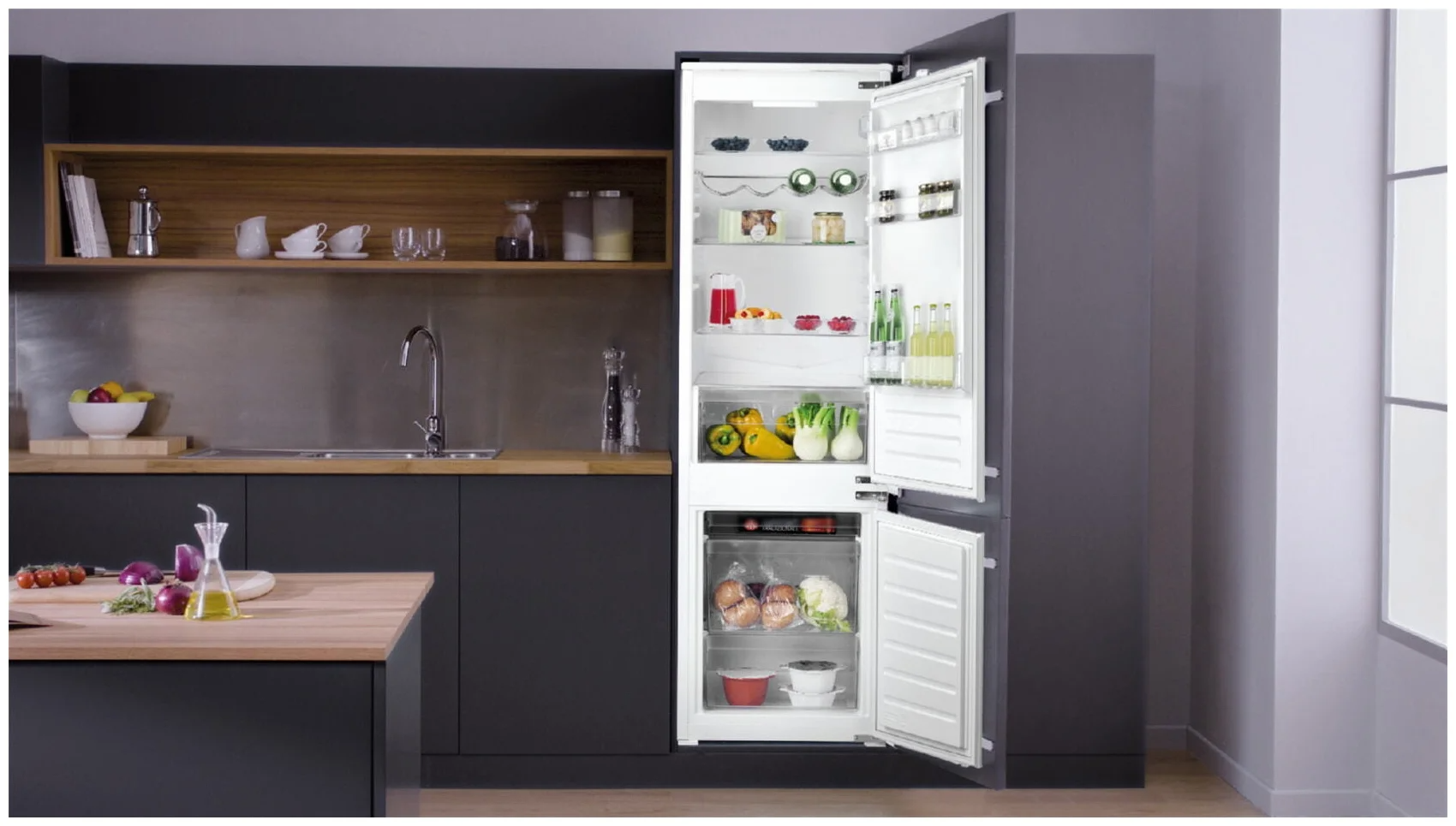 Встраиваемый холодильник Hotpoint BCB 7525 AA (RU)